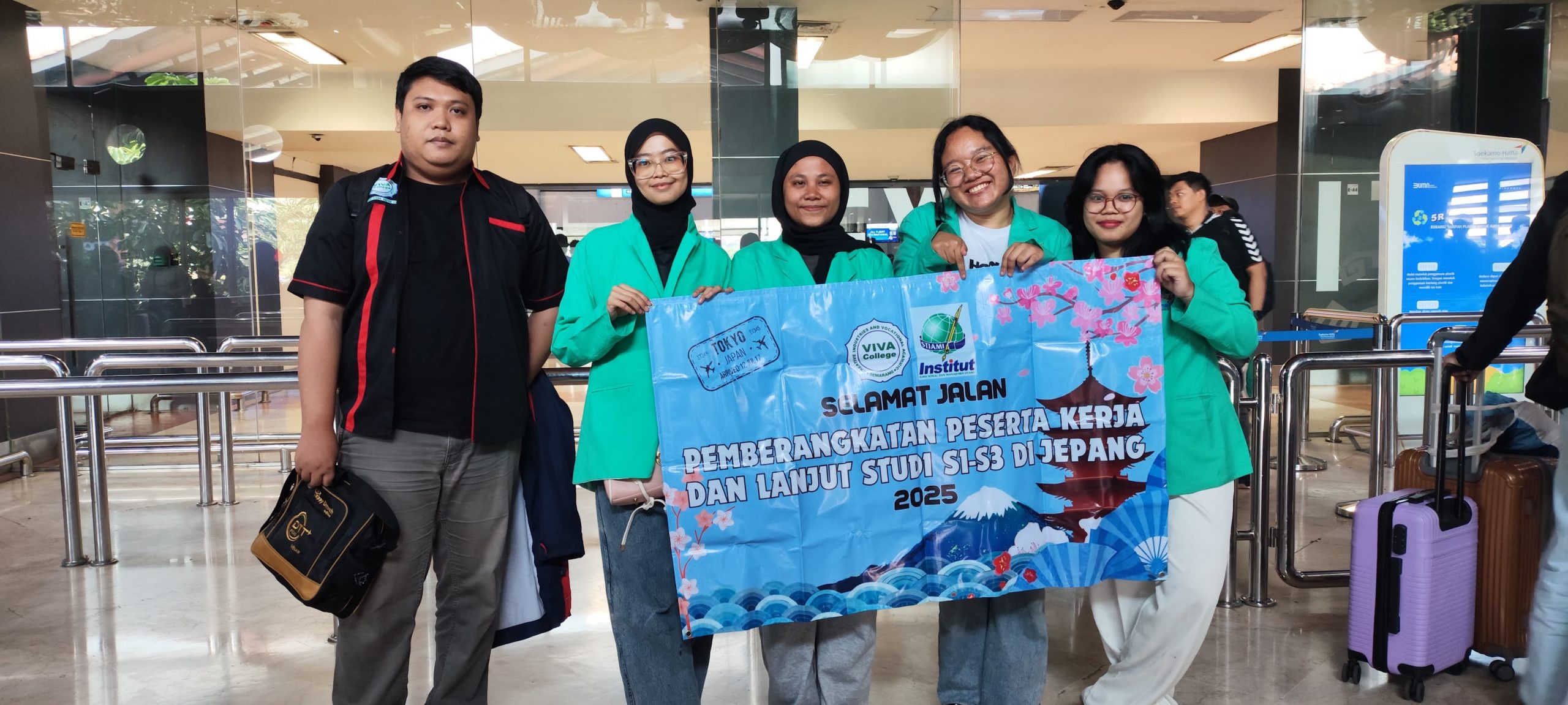 Peserta Program Viva College Indonesia